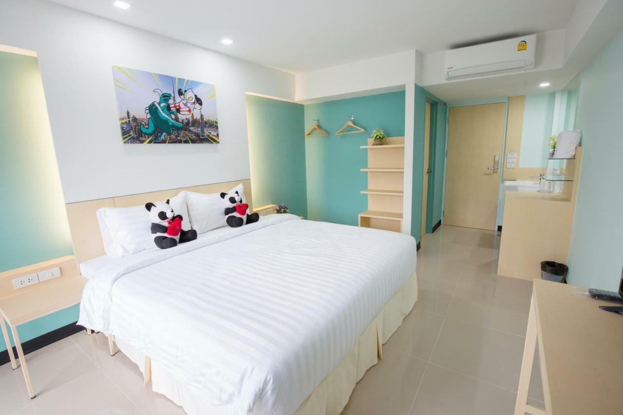 Lucky Panda Hotel Чиангмай Екстериор снимка