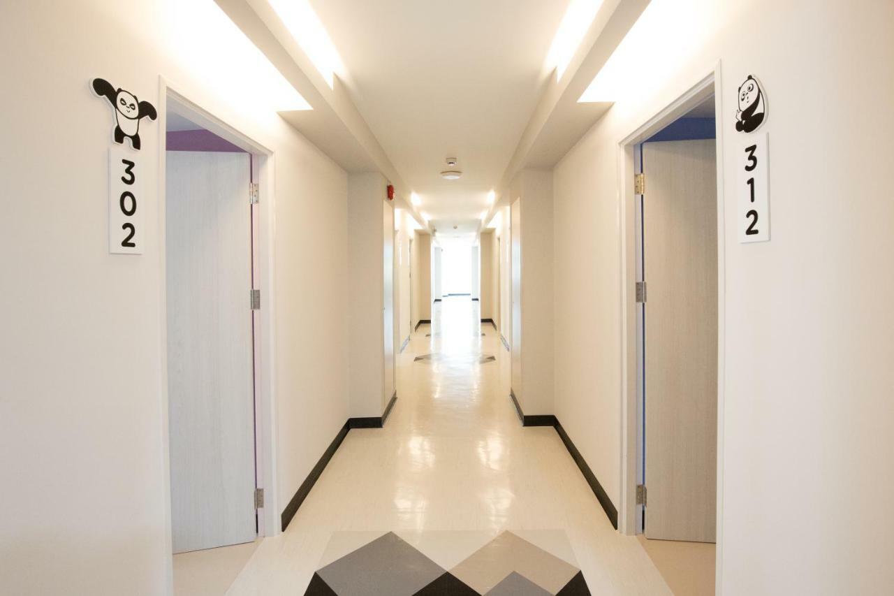 Lucky Panda Hotel Чиангмай Екстериор снимка