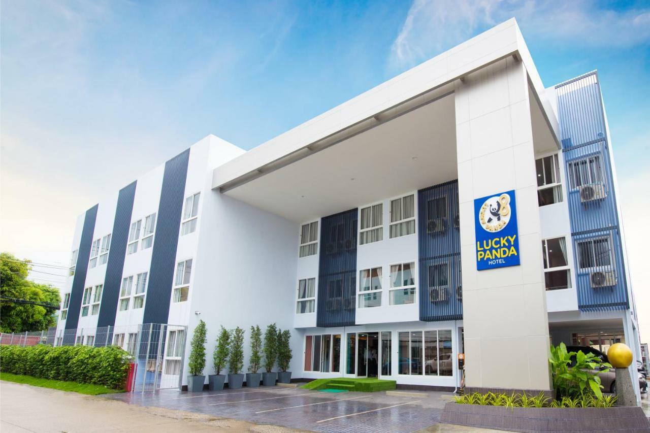 Lucky Panda Hotel Чиангмай Екстериор снимка
